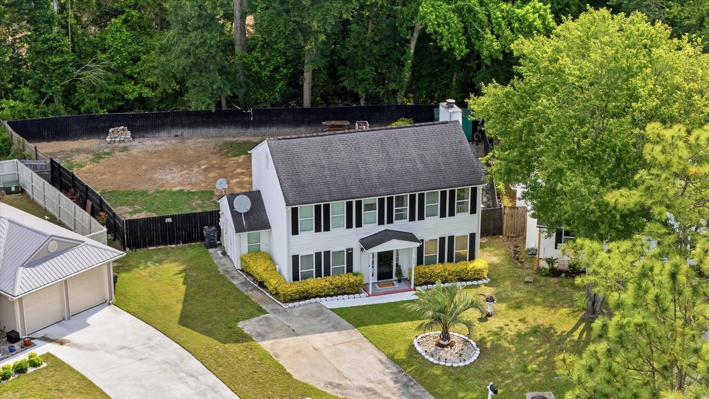 Photo of 113 Broken Trail, Summerville, SC 29486 (MLS # 26013244)