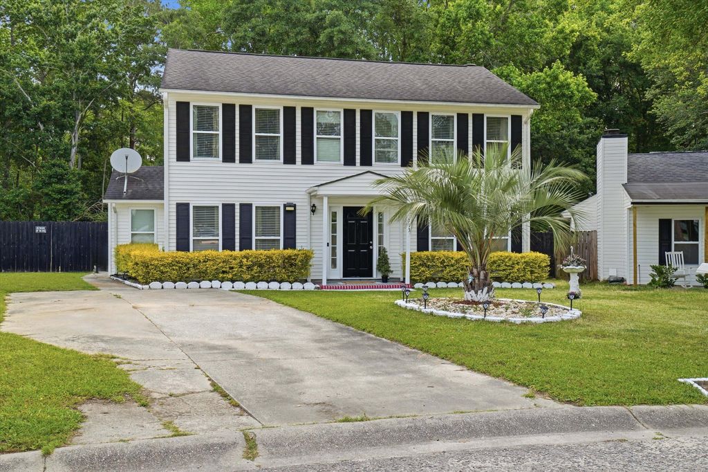 Photo of 113 Broken Trail, Summerville, SC 29486 (MLS # 26013244)