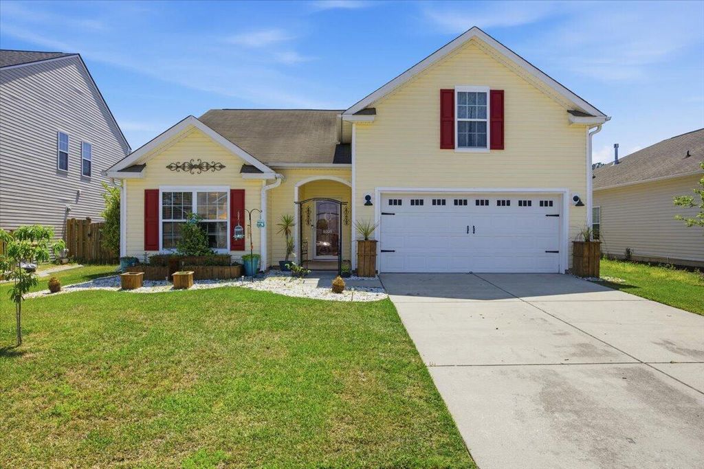 Photo of 8009 Henderson Road, Summerville, SC 29483 (MLS # 26011236)