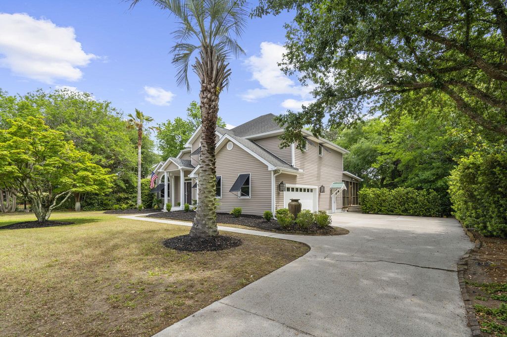 Photo of 516 Rice Planters Drive, Mount Pleasant, SC 29464 (MLS # 26012476)