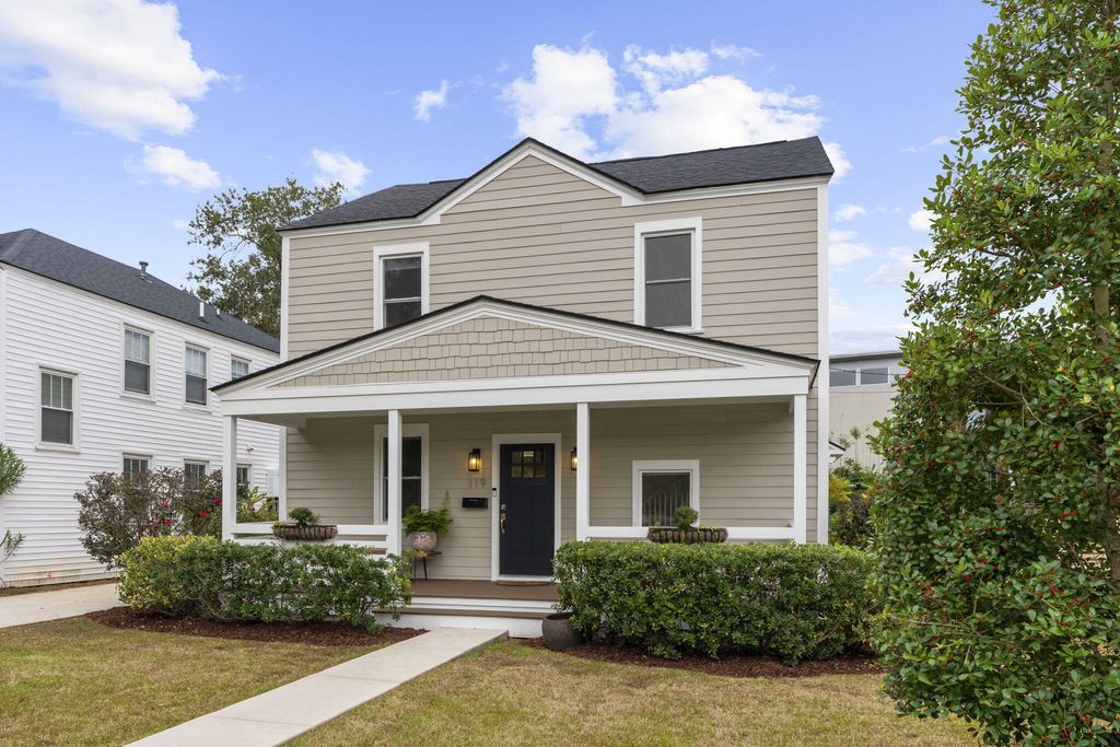 Photo of 119 Peachtree Street, Charleston, SC 29403 (MLS # 26006110)
