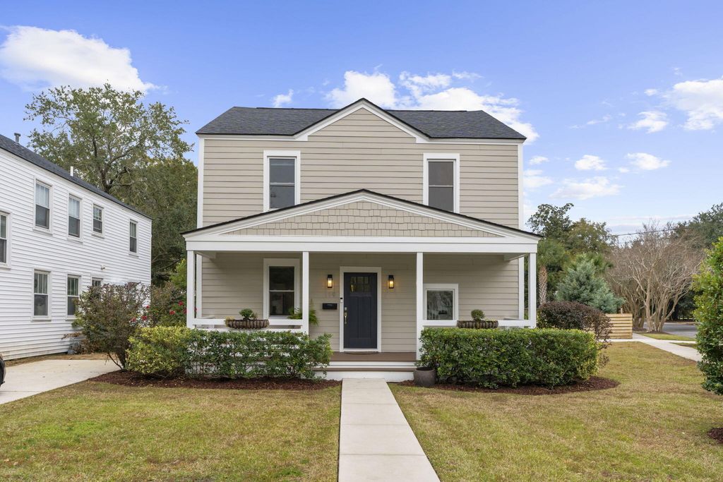 Photo of 119 Peachtree Street, Charleston, SC 29403 (MLS # 26006110)