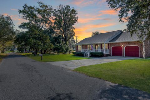 A home in Moncks Corner