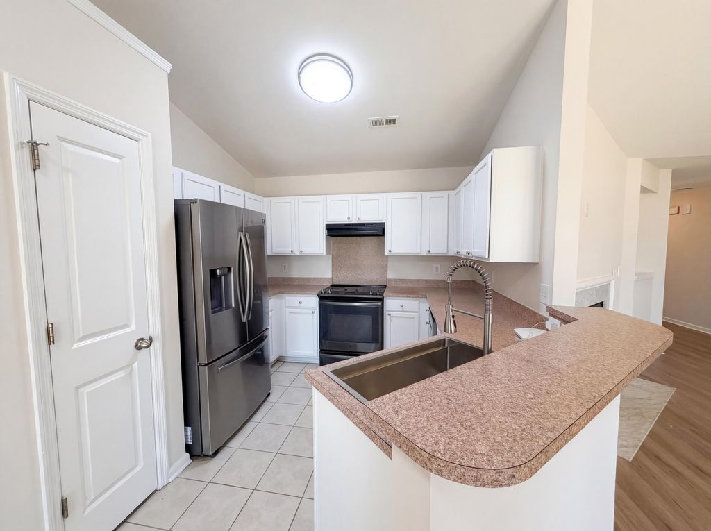 Photo of 9794 Stockport Circle, Summerville, SC 29485 (MLS # 26008153)