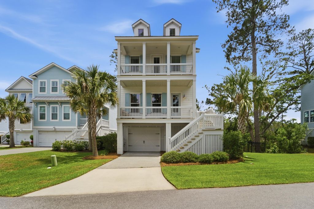 Photo of 820 Forrest Drive, Charleston, SC 29492 (MLS # 26013559)