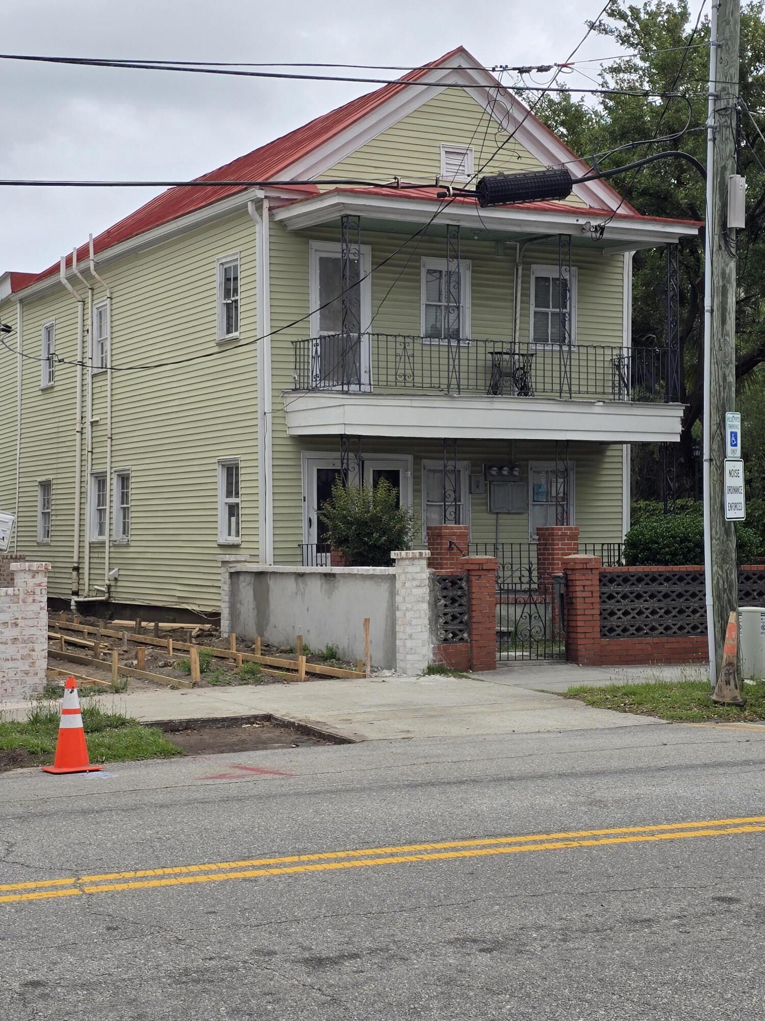 166 President Street