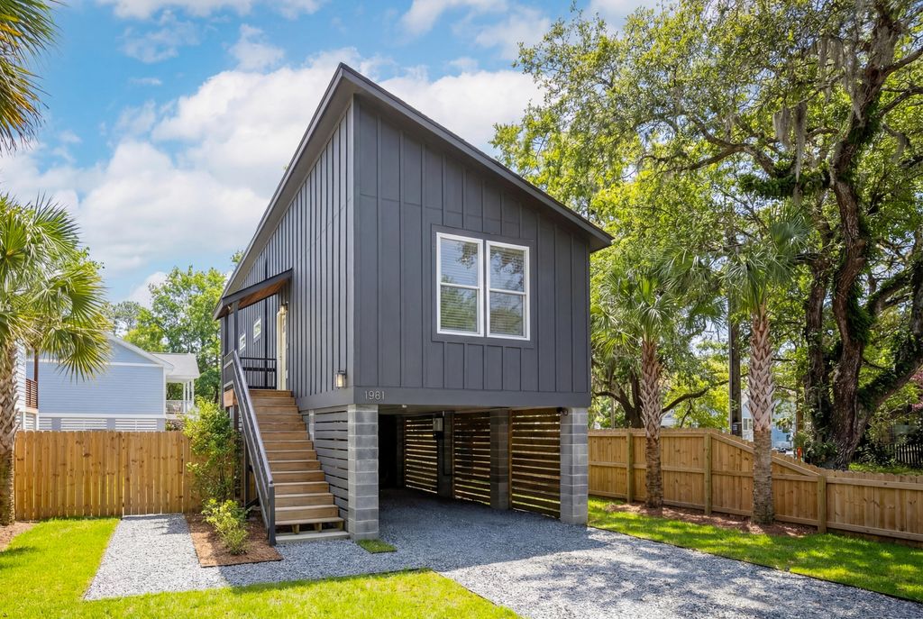 Photo of 1981 Central Park Road, Charleston, SC 29412 (MLS # 26003531)