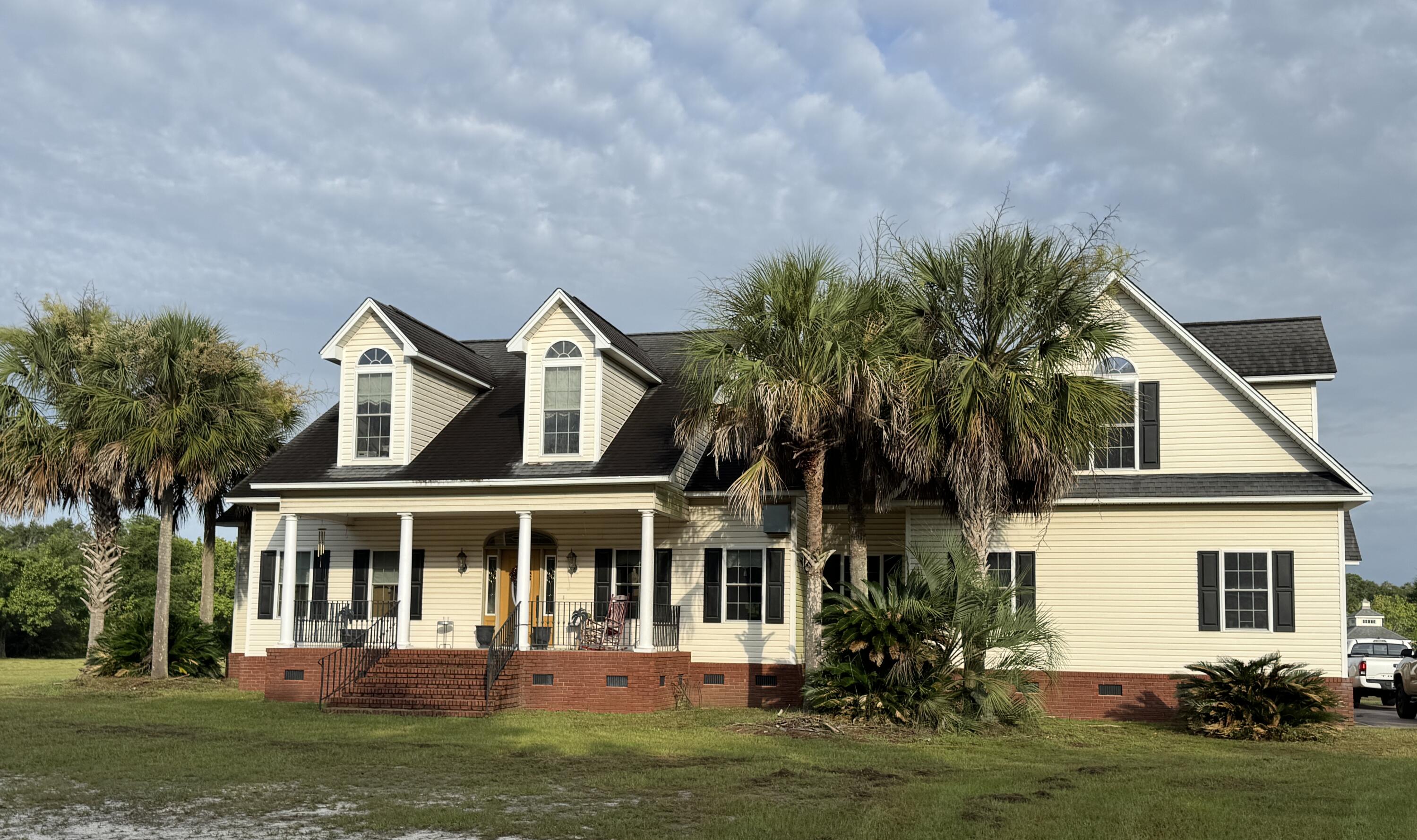 195 Sandy Springs Circle