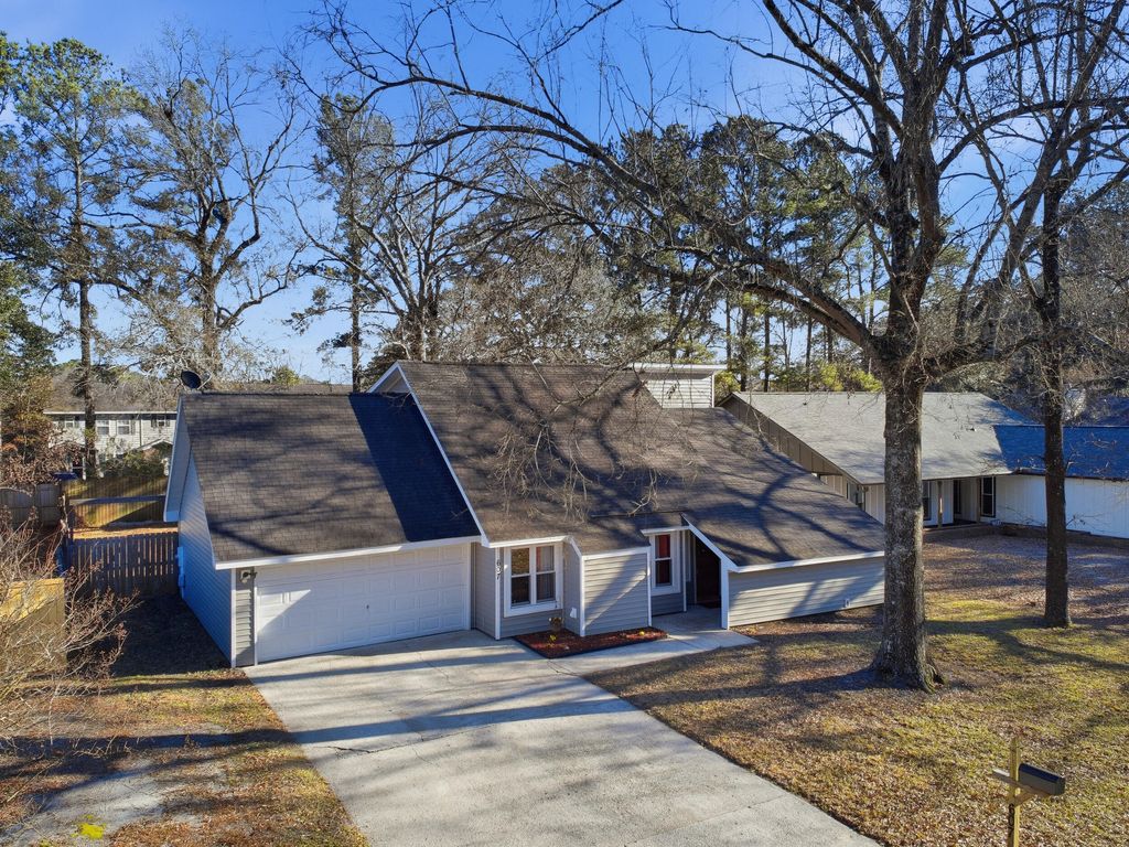 Photo of 607 Woodward Boulevard, Summerville, SC 29483 (MLS # 26000056)