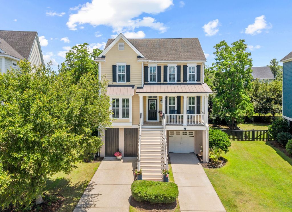 Photo of 331 Megans Bay Lane, Charleston, SC 29492 (MLS # 26018844)