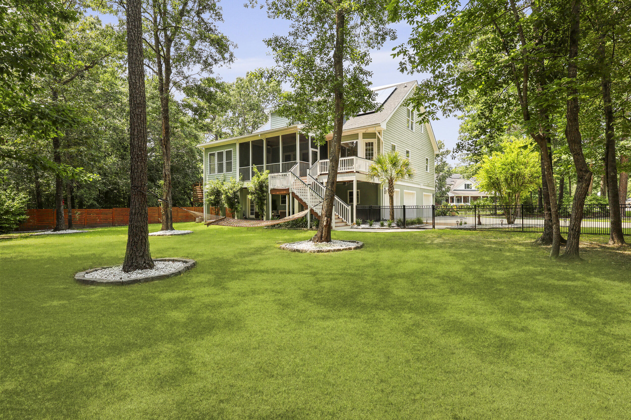 800 Enclave Terrace