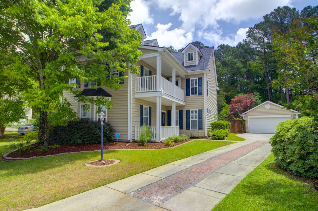 Photo of 222 Cameron Street, Summerville, SC 29486 (MLS # 26015272)