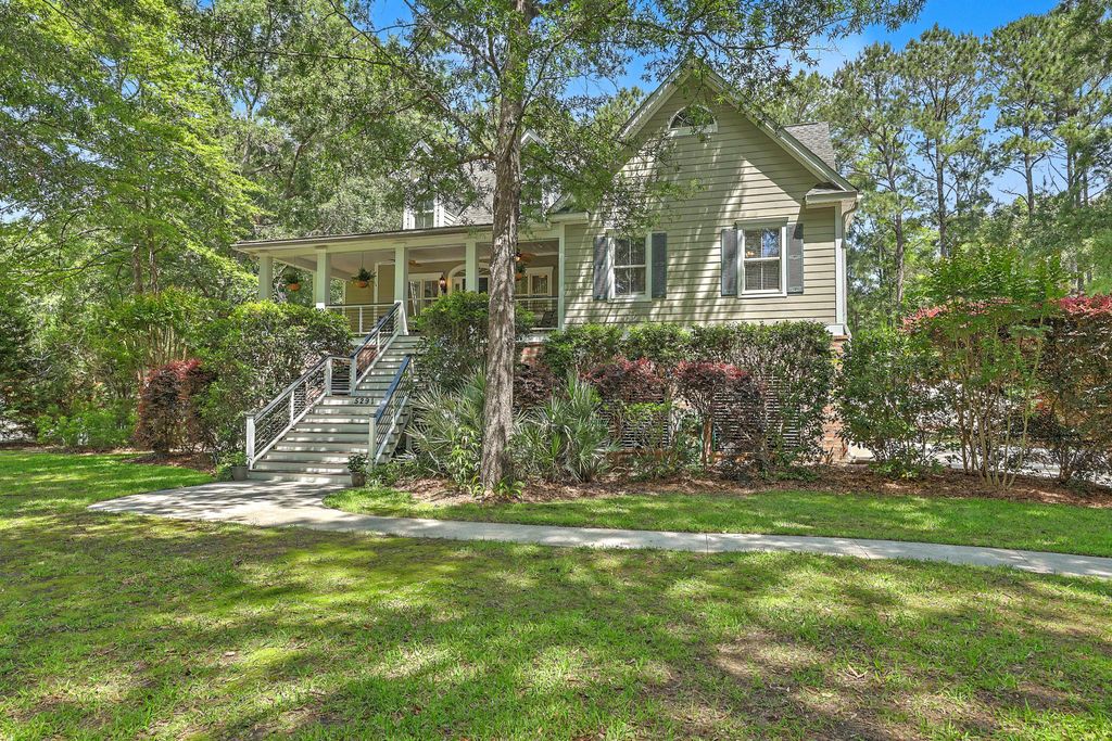 Photo of 5291 Alpine Drive, Summerville, SC 29483 (MLS # 26013108)