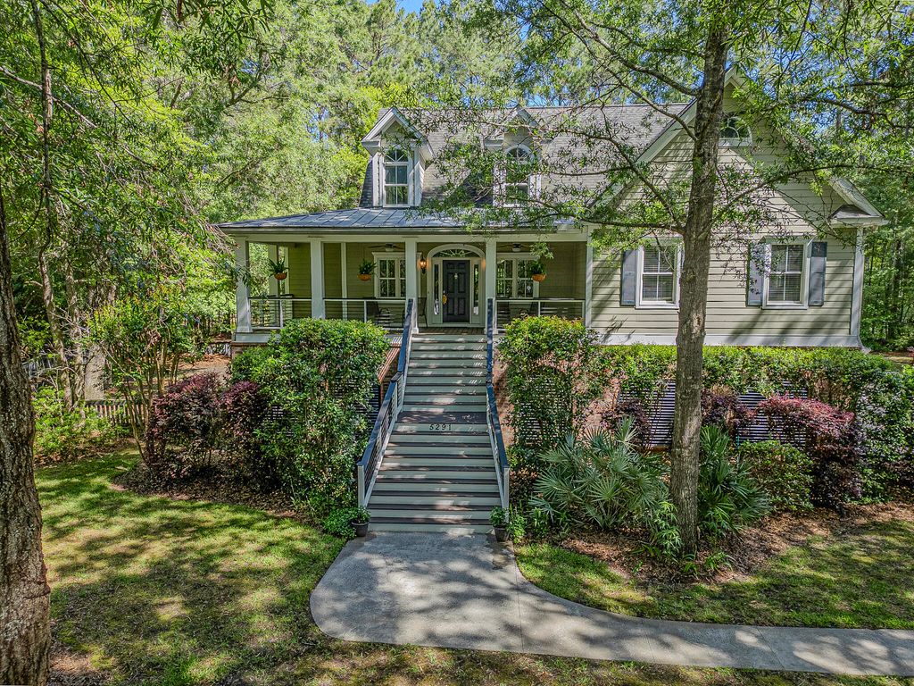 Photo of 5291 Alpine Drive, Summerville, SC 29483 (MLS # 26013108)