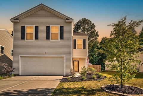 Photo of 111 Cardinal Flower Court, Moncks Corner, SC 29461 (MLS # 26014872)
