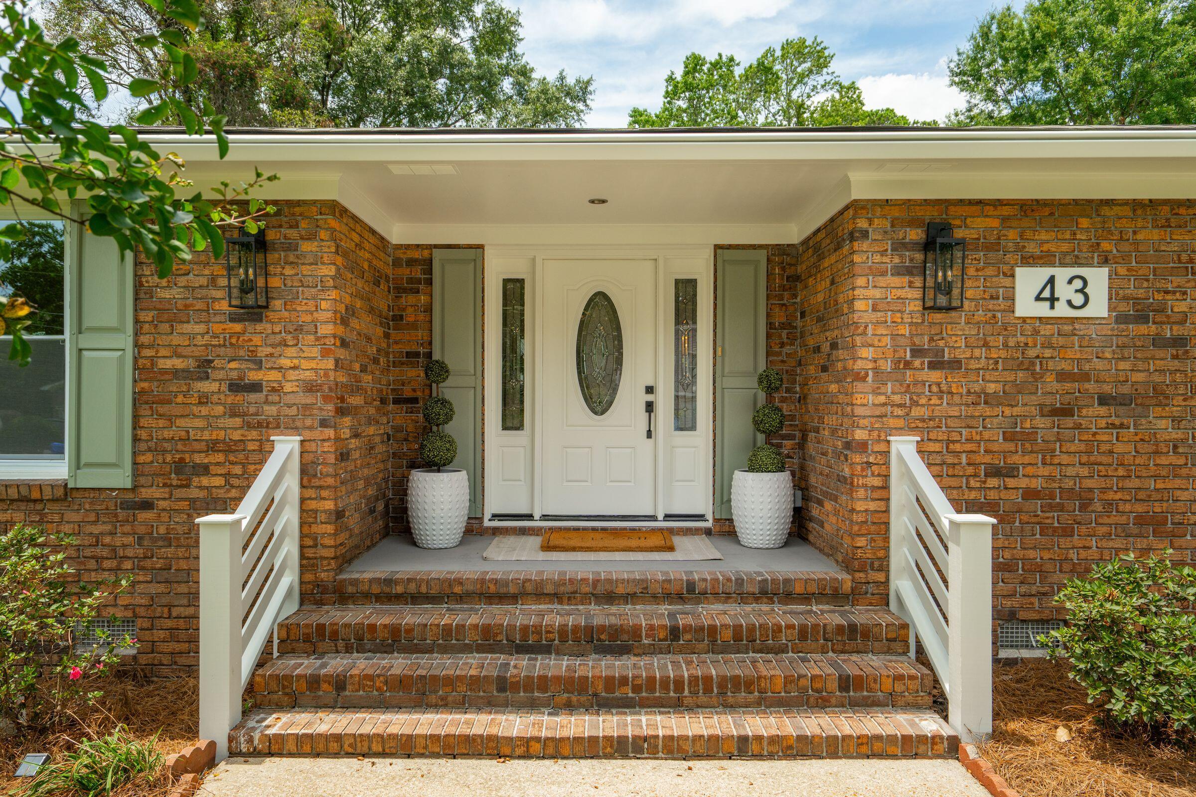 43 Heathwood Drive
