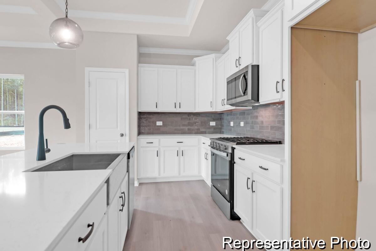 1005 Toland Drive 44p