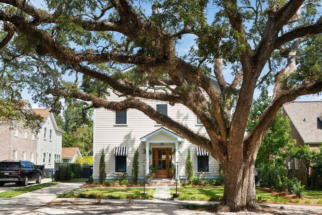 Photo of 6 Stocker Drive, Charleston, SC 29407 (MLS # 26005724)