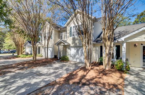 A home in North Charleston