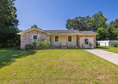 Photo of 1319 Hampshire Road, Charleston, SC 29412 (MLS # 25022798)