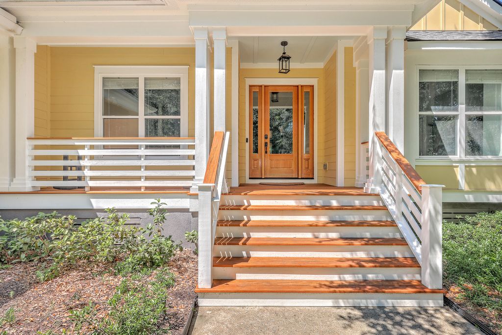 Photo of 3723 Saint Ellens Drive, Mount Pleasant, SC 29466 (MLS # 25023202)