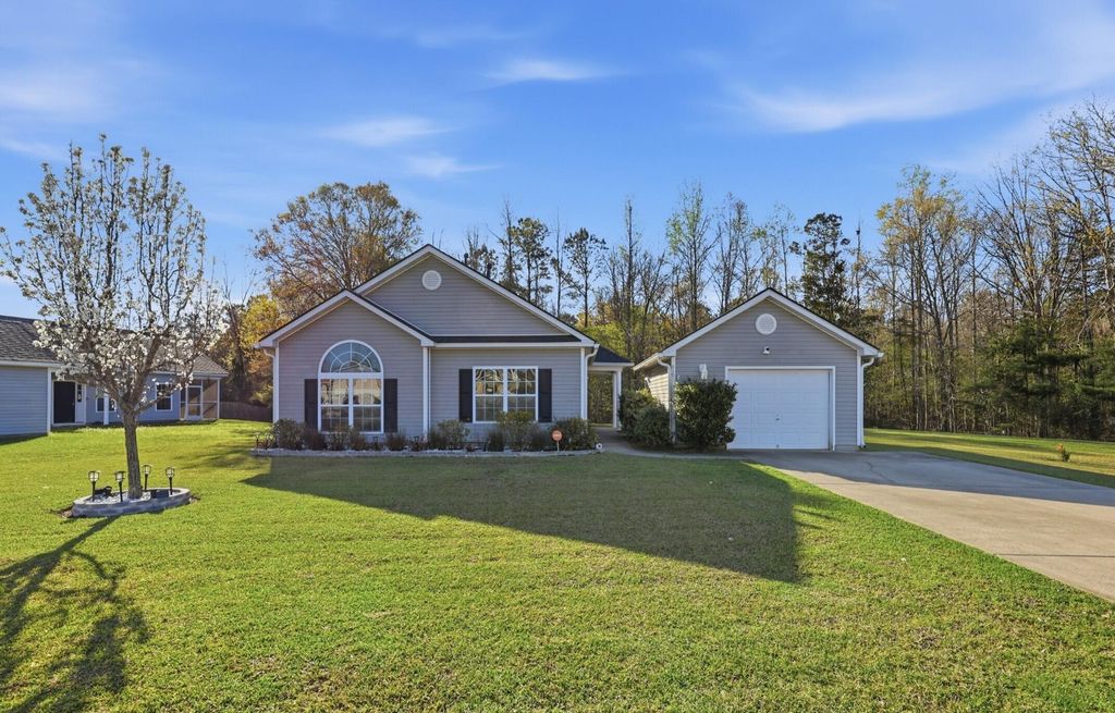 Photo of 639 Savannah River Drive, Summerville, SC 29485 (MLS # 26007601)