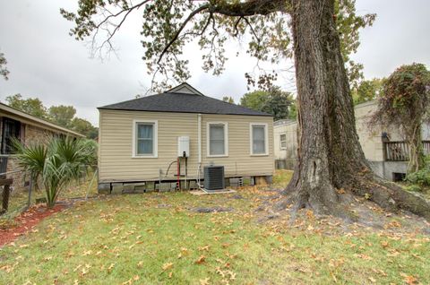 A home in North Charleston