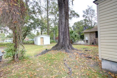 A home in North Charleston