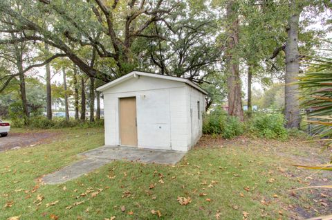 A home in North Charleston