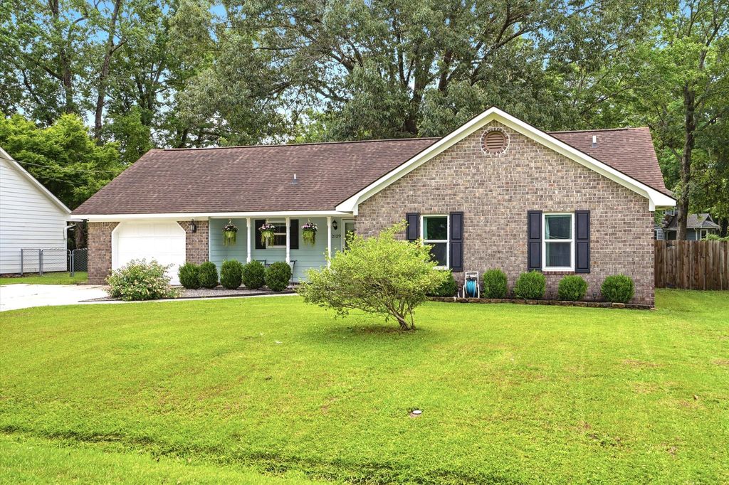 Photo of 2129 Vespers Drive, Charleston, SC 29414 (MLS # 26015220)
