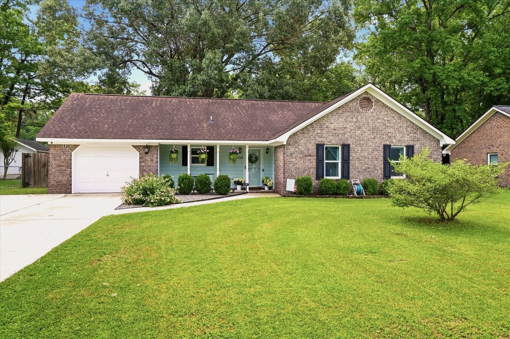 Photo of 2129 Vespers Drive, Charleston, SC 29414 (MLS # 26015220)
