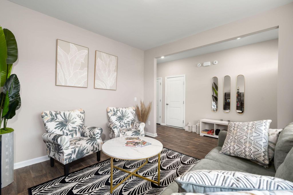 Photo of 178 Cloverleaf Street, Summerville, SC 29483 (MLS # 26001042)