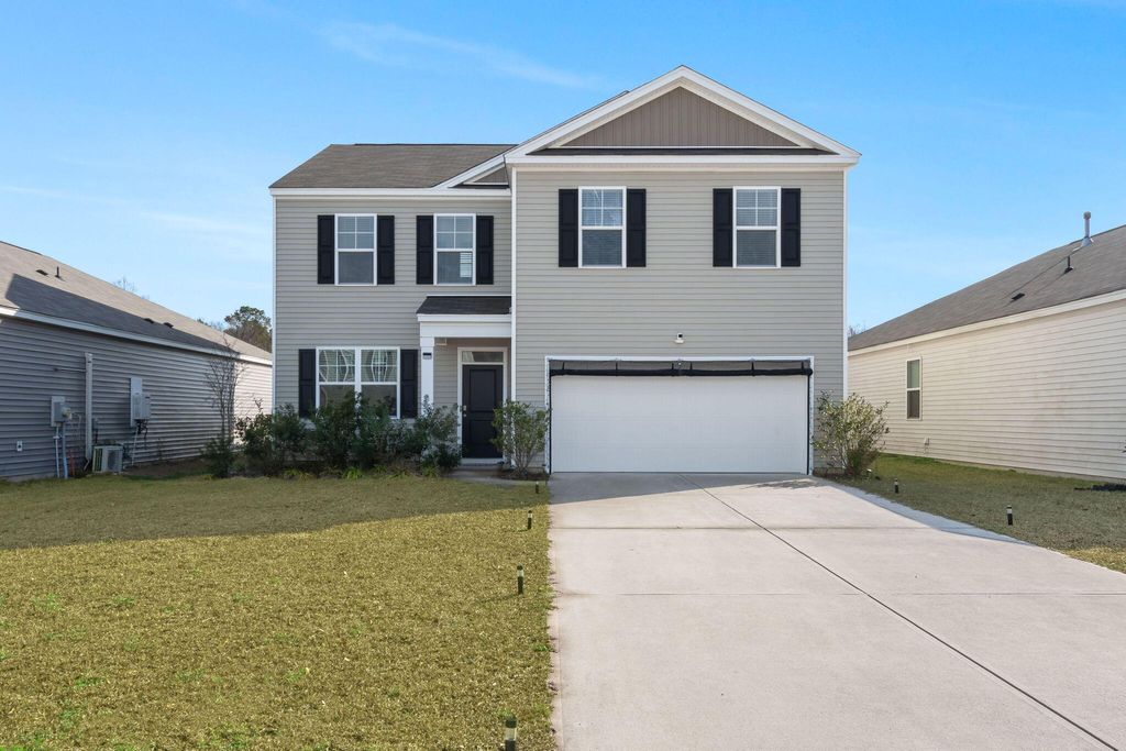 Photo of 178 Cloverleaf Street, Summerville, SC 29483 (MLS # 26001042)