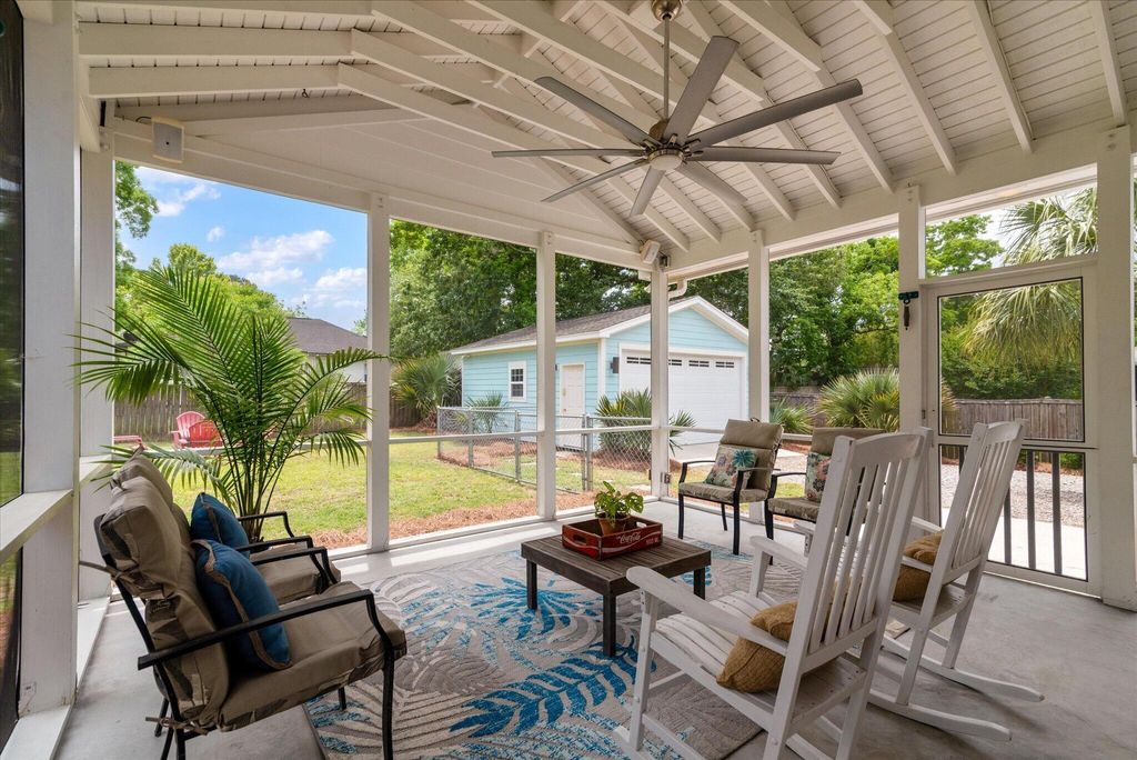 Photo of 1511 Wakendaw Road, Mount Pleasant, SC 29464 (MLS # 26013951)