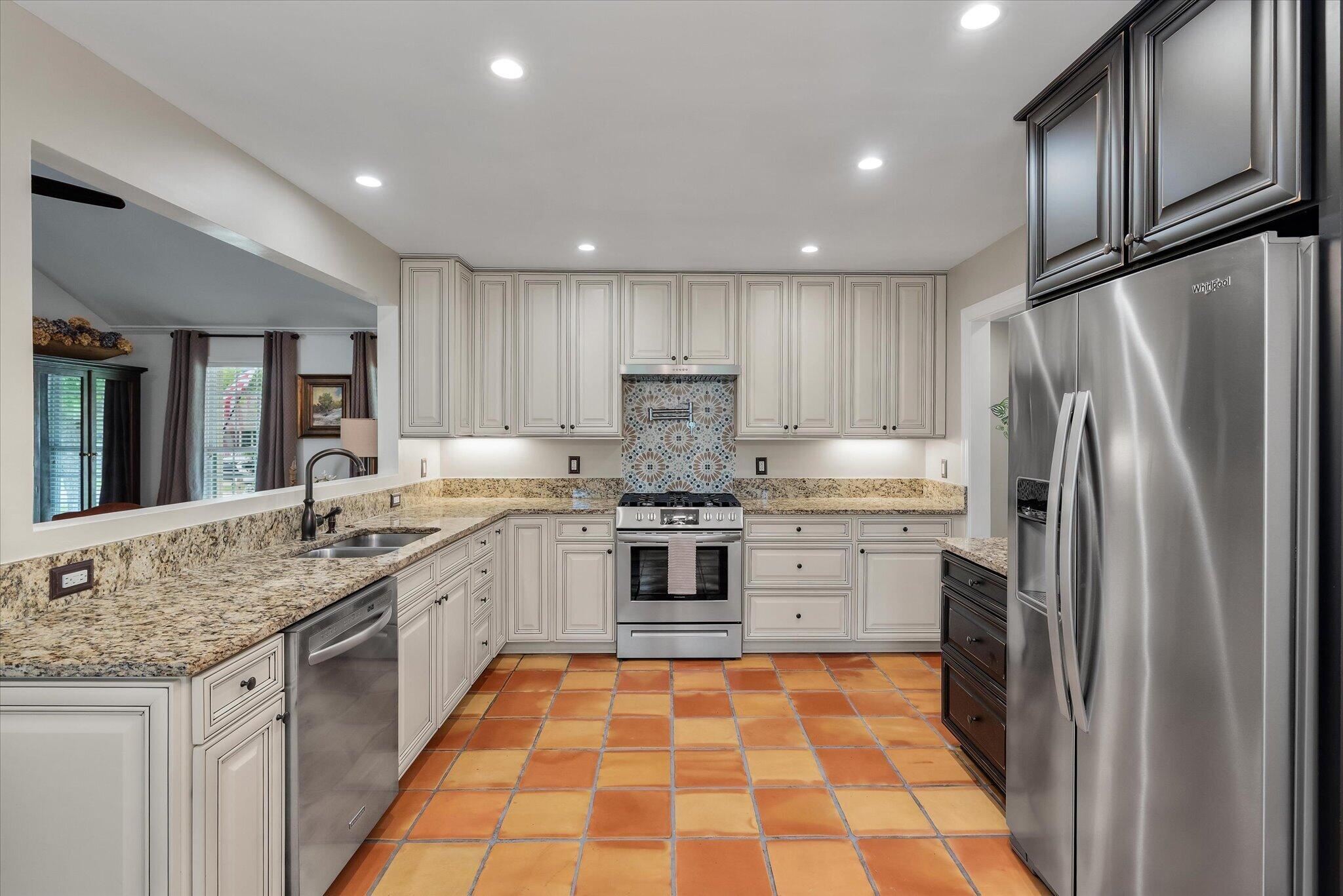 1511 Wakendaw Road