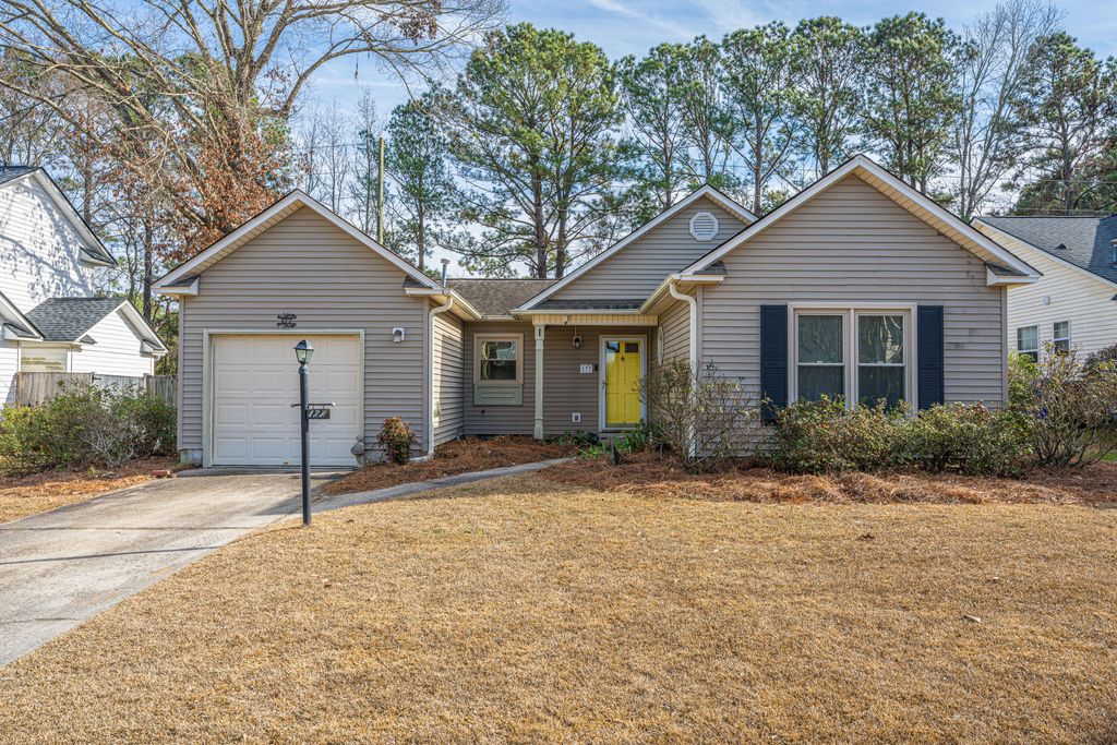 Photo of 177 Briarwood Drive, Charleston, SC 29414 (MLS # 26002200)