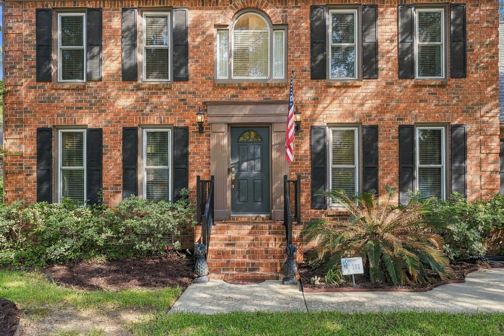Photo of 101 Canter Court, Goose Creek, SC 29445 (MLS # 26025980)