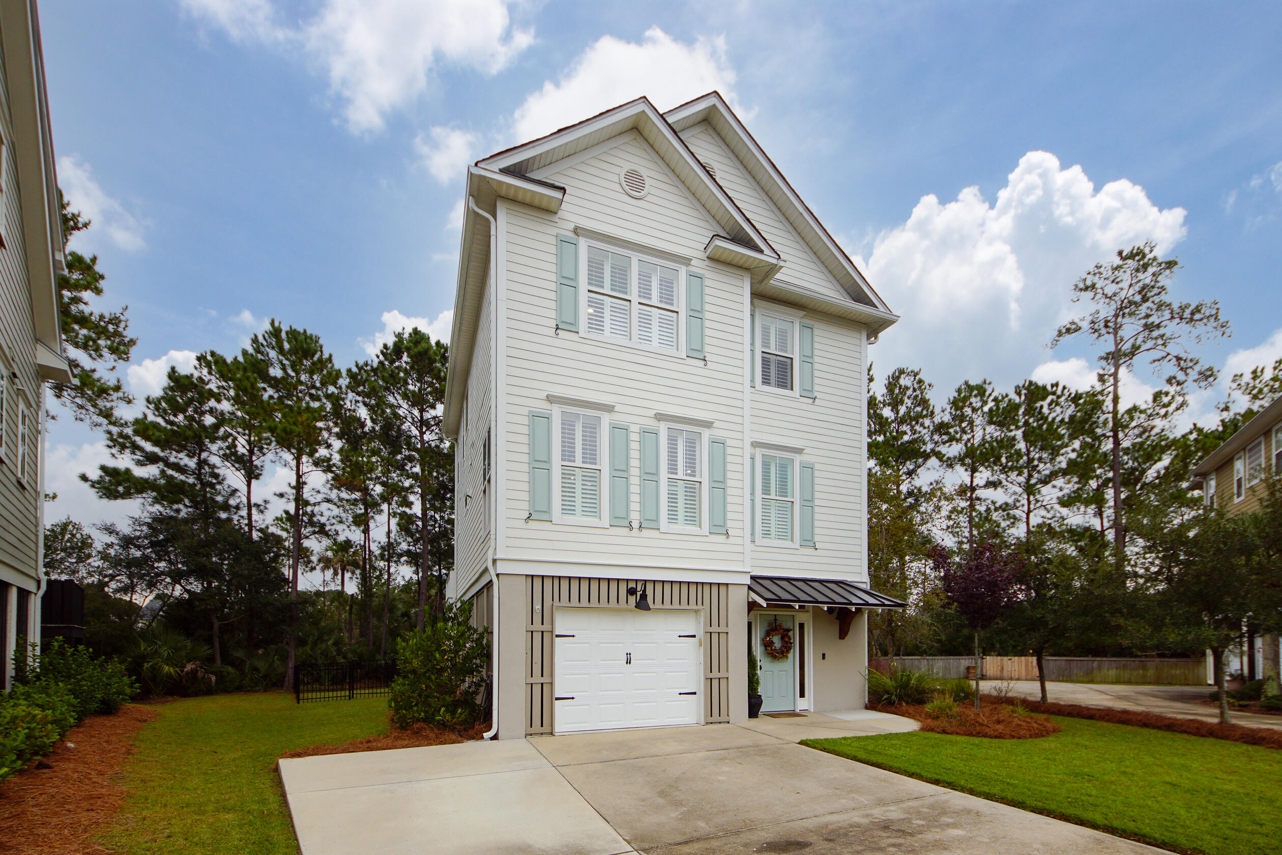 Photo 1 of 21 — 2003 N Creek Drive, Mount Pleasant, SC 29466