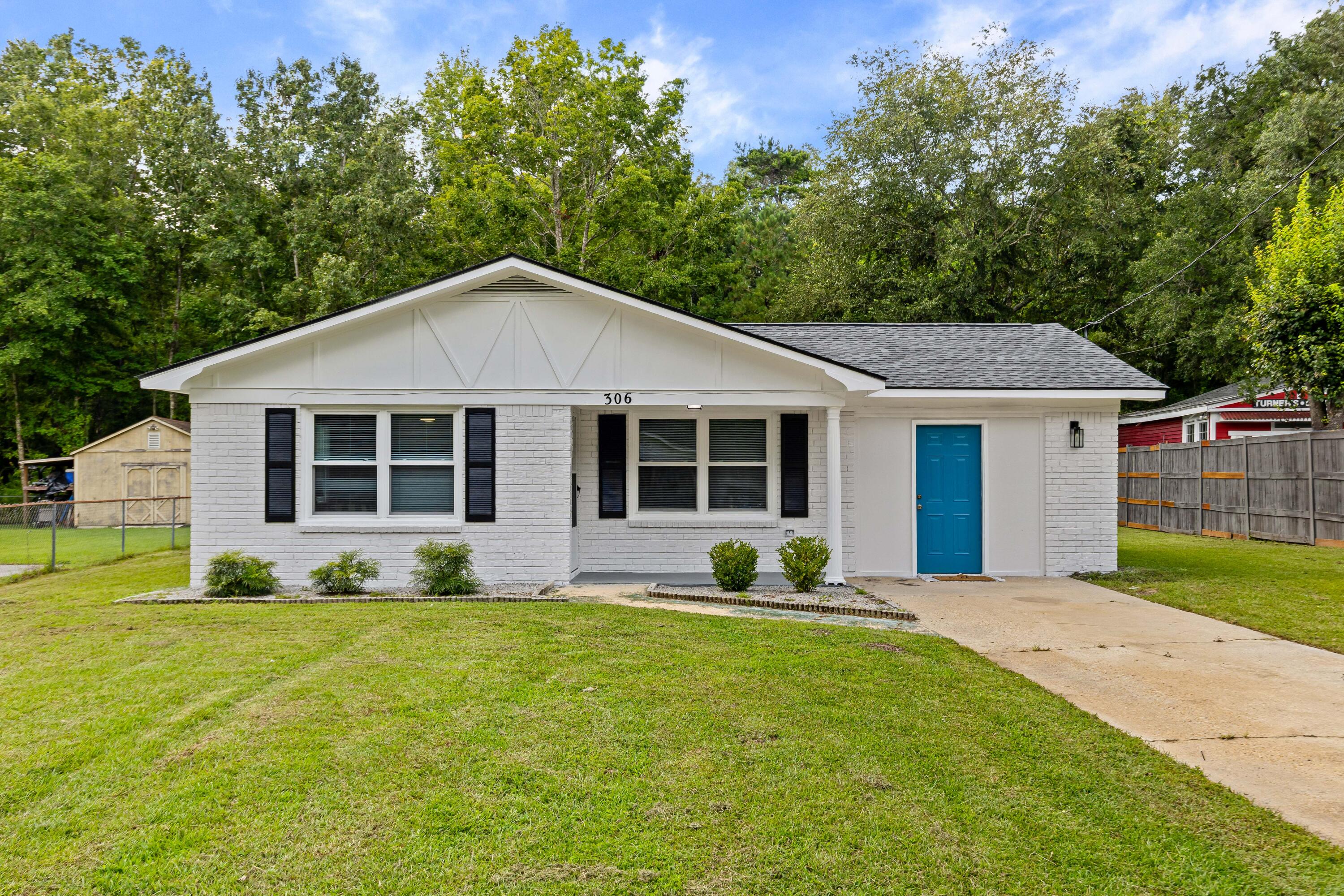 306 Sprucewood Drive