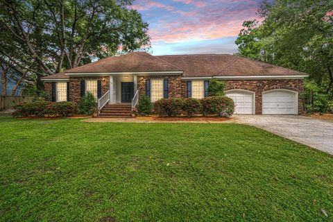 Photo of 672 Old Plantation Road, Charleston, SC 29412 (MLS # 25022555)