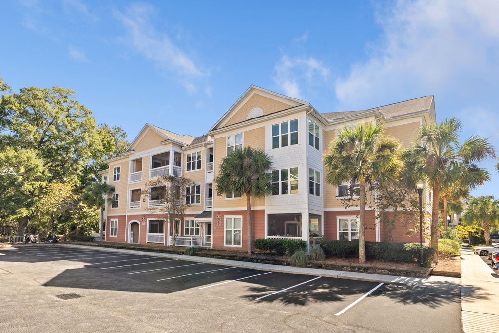 Photo of 100 Bucksley Lane #Unit 303, Charleston, SC 29492 (MLS # 26028583)