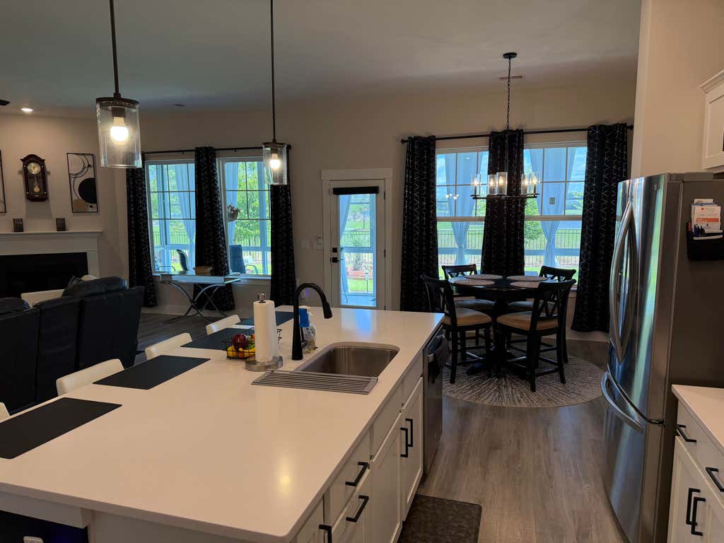 Photo of 896 Carnes Crossing, Summerville, SC 29486 (MLS # 26018170)