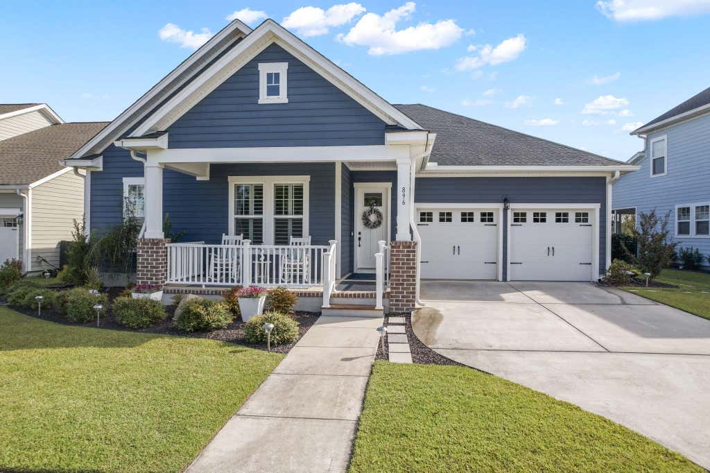 Photo of 896 Carnes Crossing, Summerville, SC 29486 (MLS # 26018170)