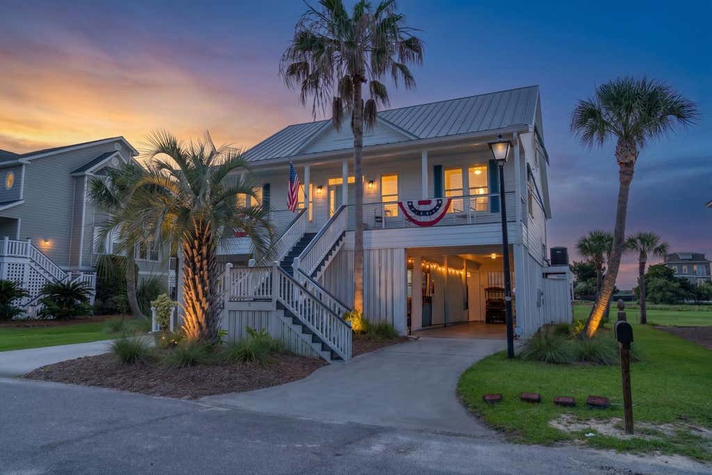 Photo of 8 Battery Park Road, Edisto Island, SC 29438 (MLS # 26016905)