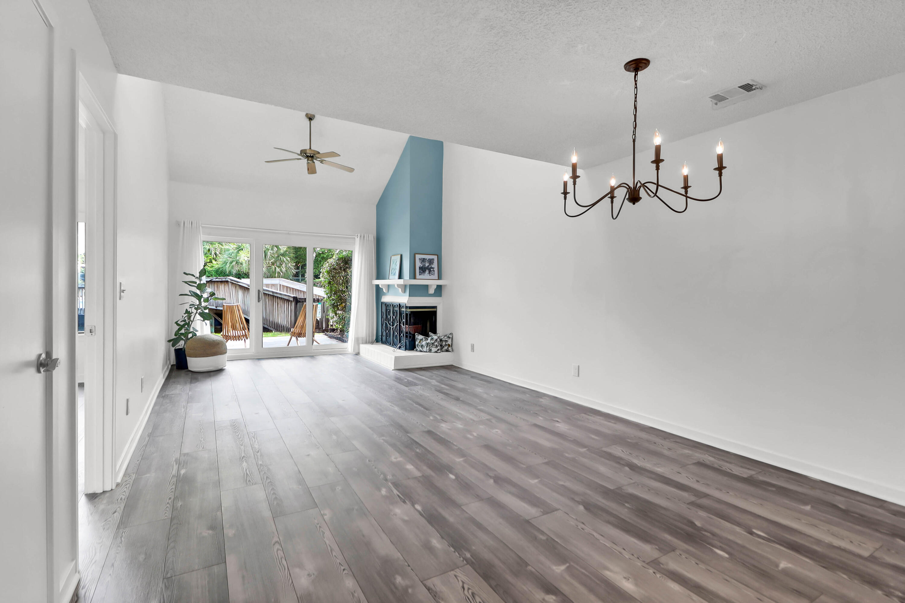 1136 Shadow Lake Circle