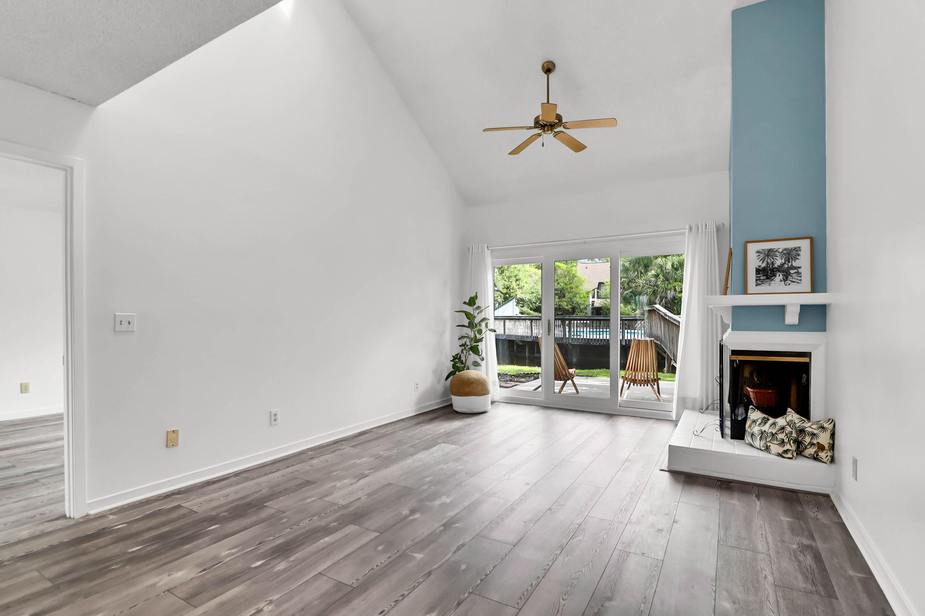 1136 Shadow Lake Circle
