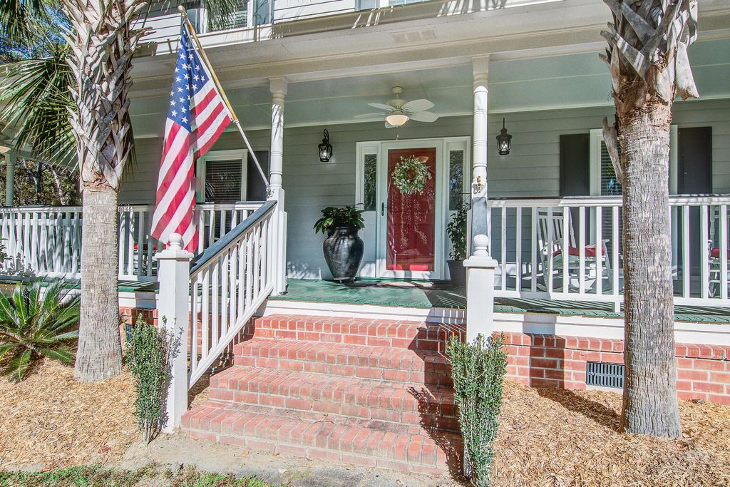 Photo of 302 Huntington Road, Summerville, SC 29483 (MLS # 25030844)