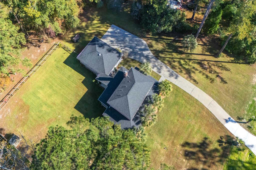 Photo of 302 Huntington Road, Summerville, SC 29483 (MLS # 25030844)