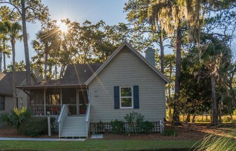 A home in Edisto Island