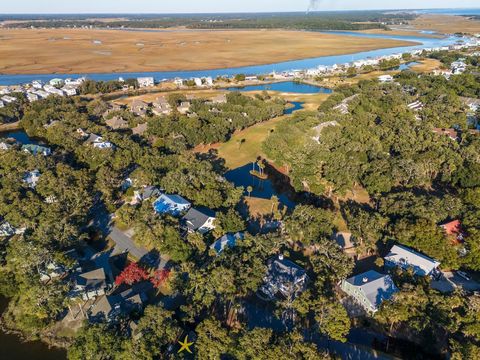 A home in Edisto Island